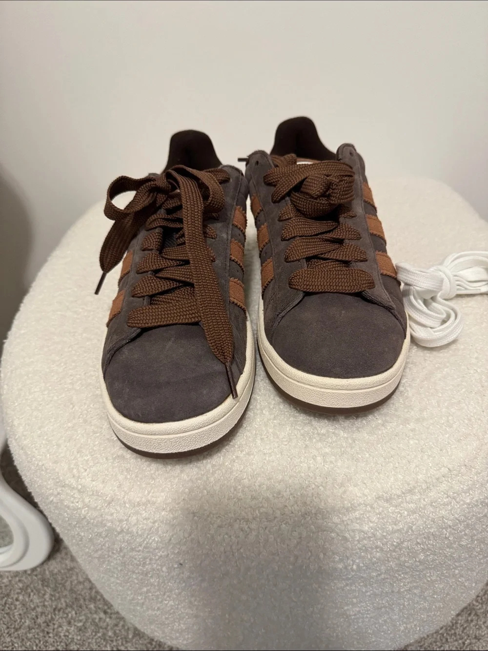 Brand new Adidas Originals Brown and Tan Suede campus Sneakers - size 9